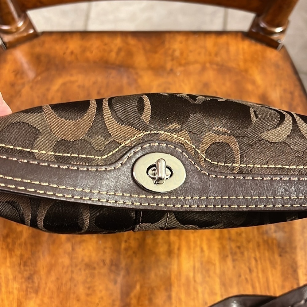 Coach handbag brown classic “C” canvas. Excellent condition! - Picture 11 of 12